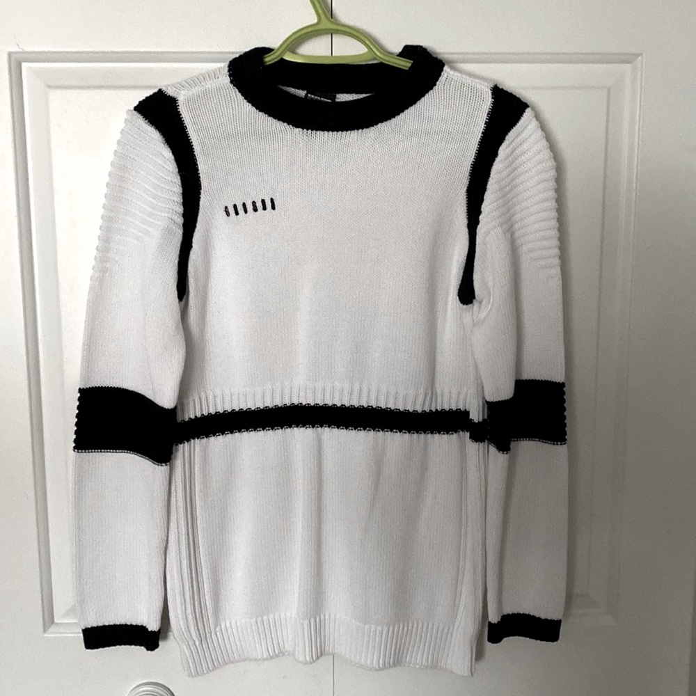 White & Black Contrast Knit Sweater - Women's